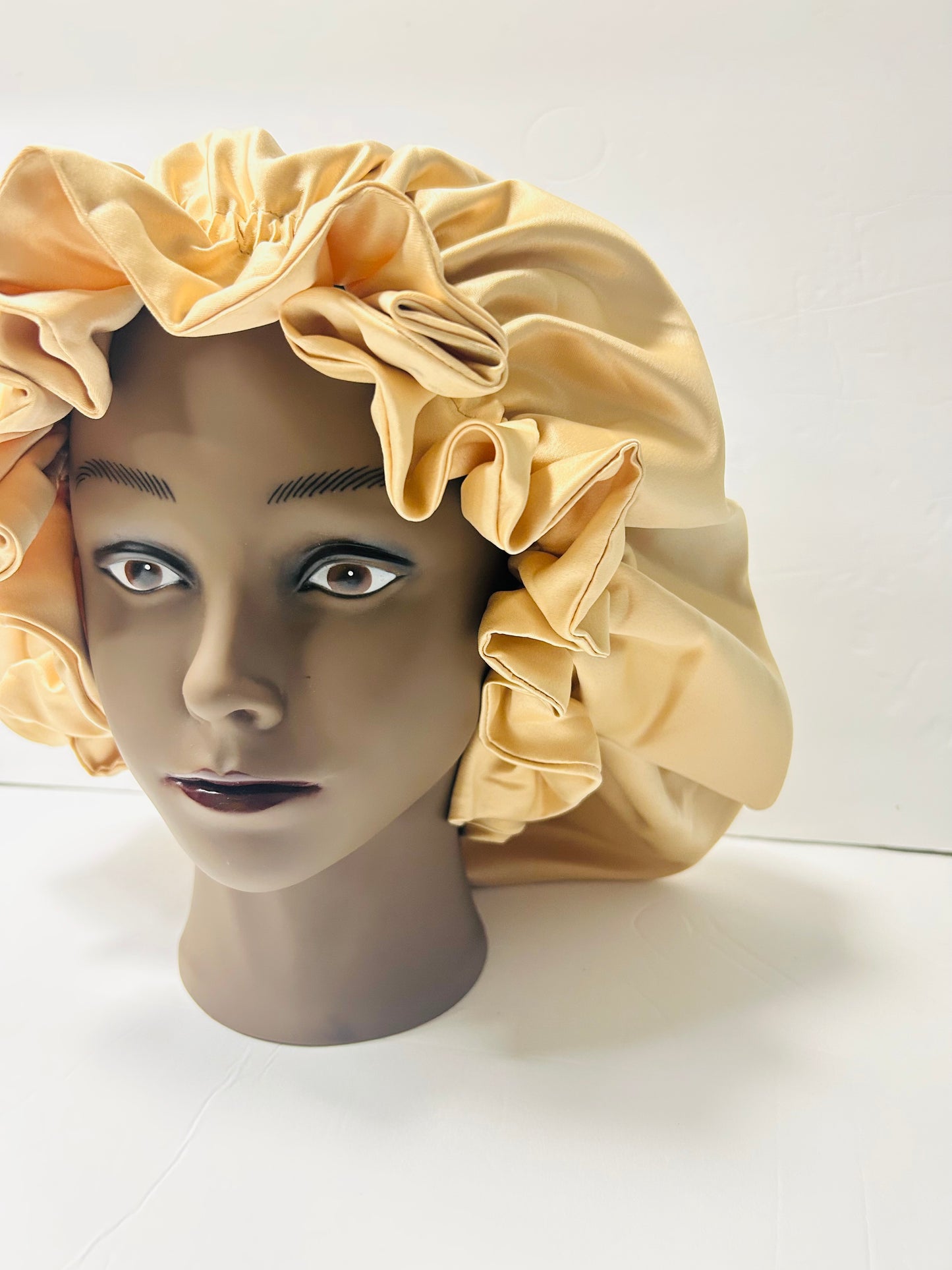 Maxi Satin Bonnets