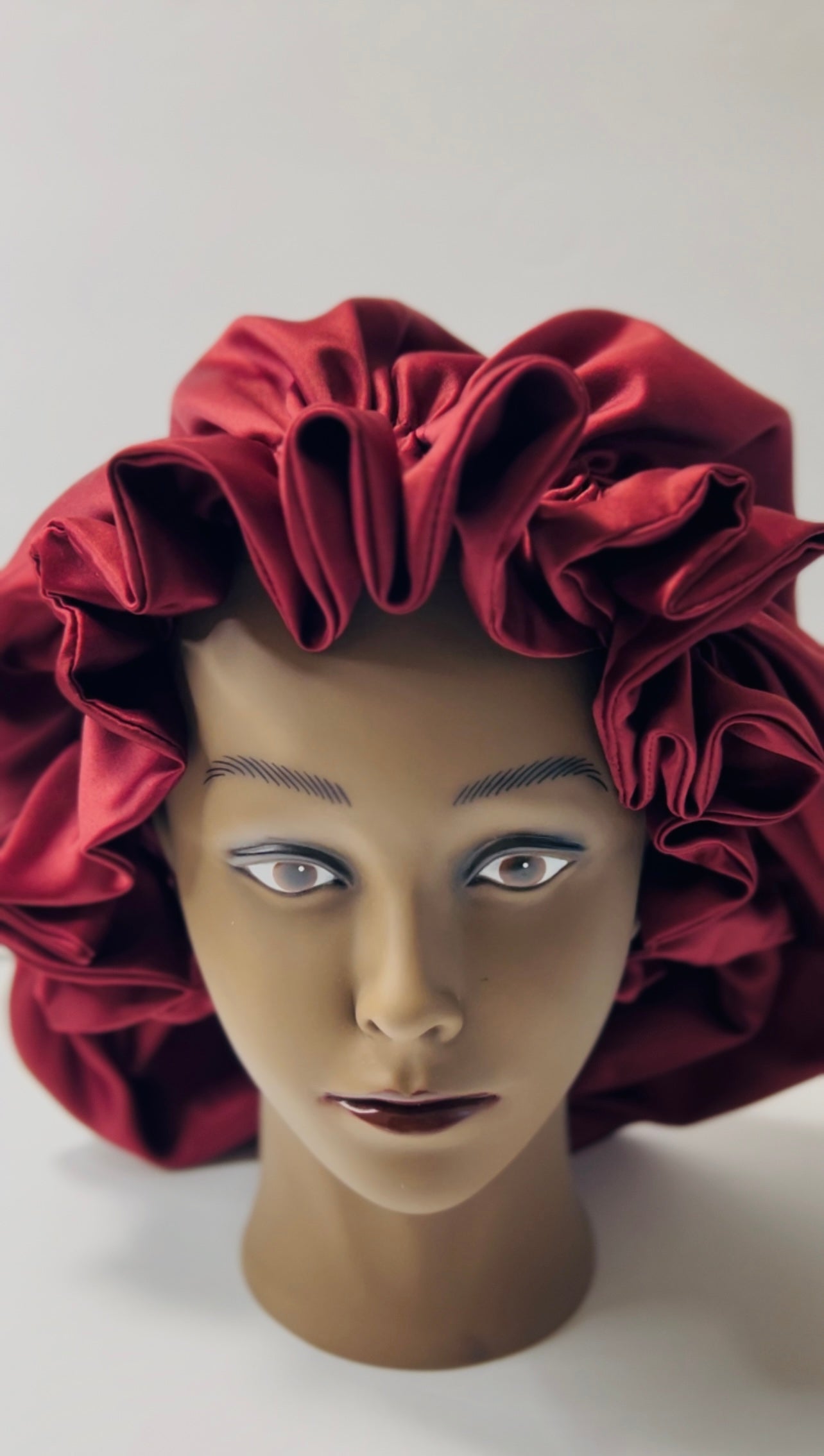Maxi Satin Bonnets